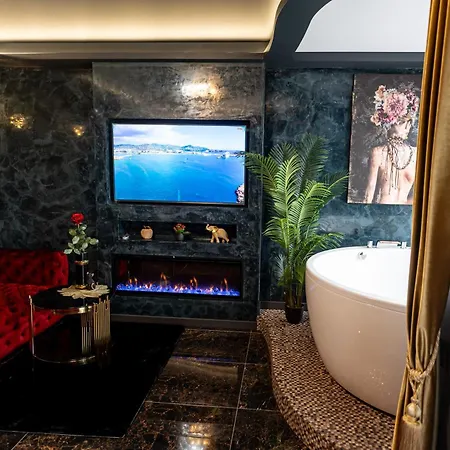 Amj Royal - 115 - Black Rubby *