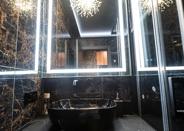 Amj Royal - 115 - Black Rubby